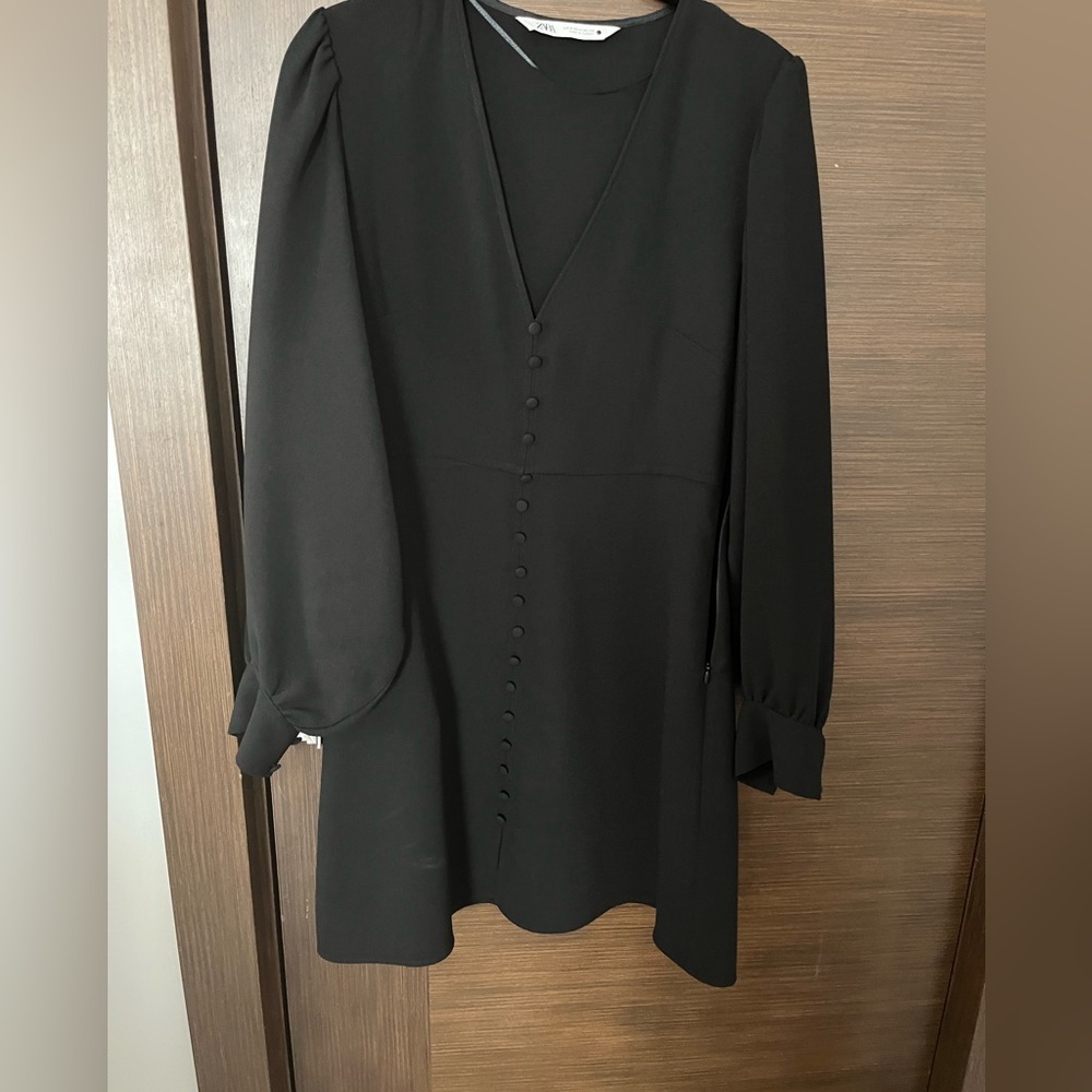 Zara A-line black V neck dress